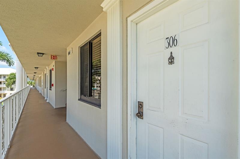 Image 33 of 33 For 6133 Balboa Circle  306