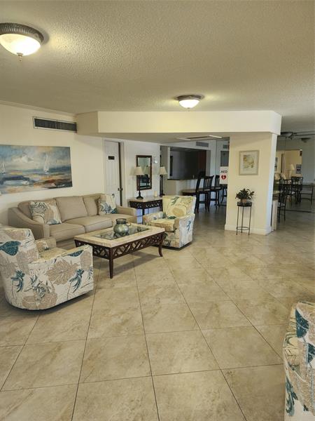 Image 16 of 18 For 1630 Ocean Blvd  415