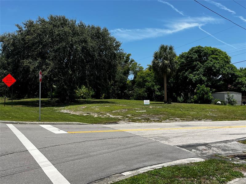 Image 3 of 3 For 204 Chillingworth Dr