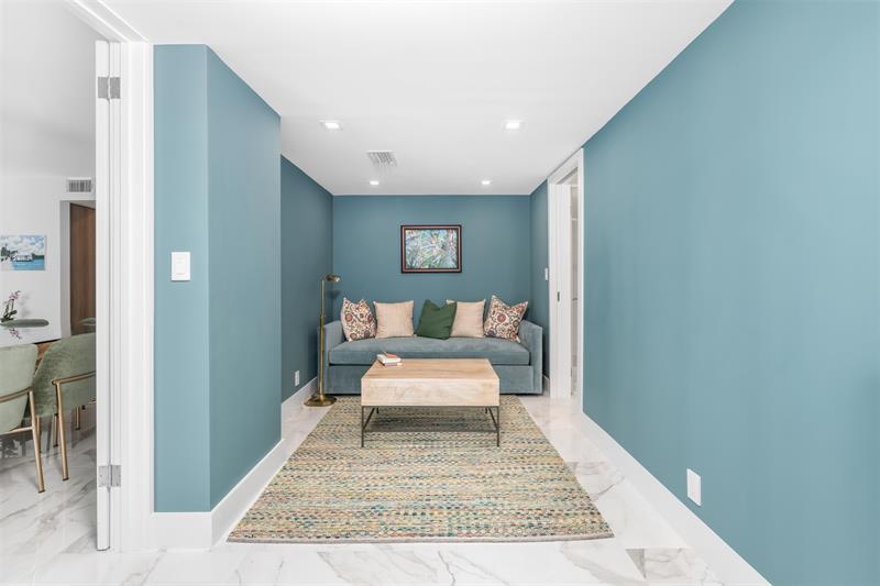 Image 17 of 34 For 777 Bayshore Dr  1704