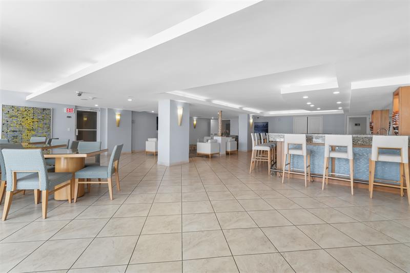 Image 21 of 34 For 777 Bayshore Dr  1704