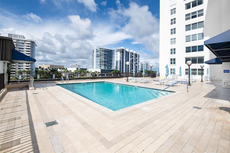 Image 23 of 34 For 777 Bayshore Dr  1704