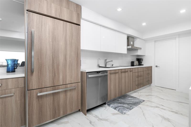 Image 28 of 34 For 777 Bayshore Dr  1704