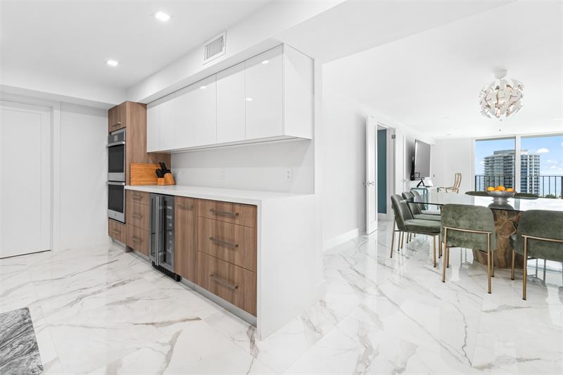 Image 6 of 34 For 777 Bayshore Dr  1704