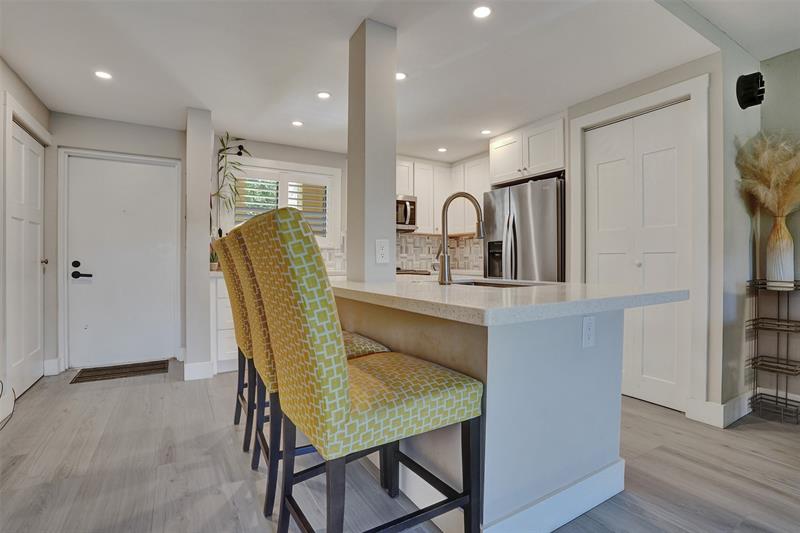 Image 3 of 40 For 930 9th Street Cir  104
