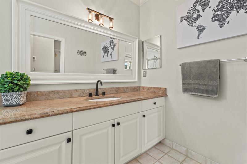 Image 14 of 39 For 6570 Waverly Lane