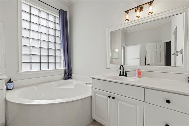 Image 21 of 39 For 6570 Waverly Lane