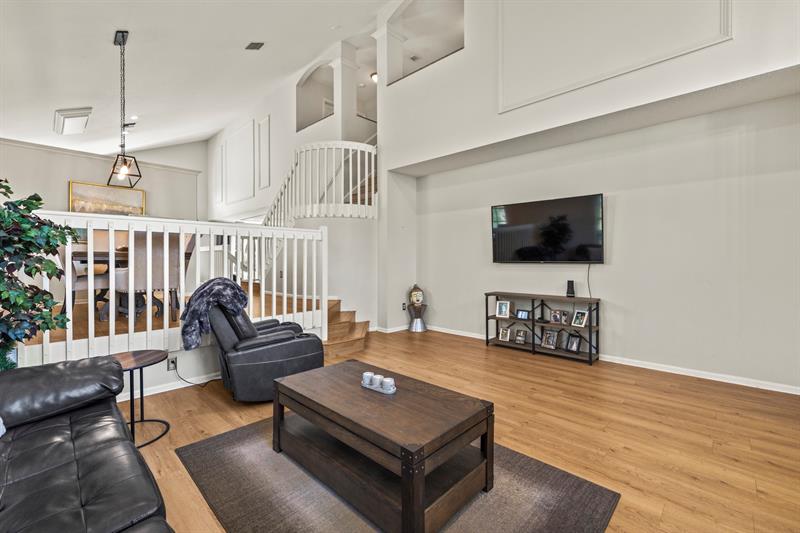 Image 6 of 39 For 6570 Waverly Lane