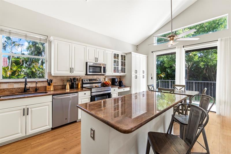 Image 8 of 39 For 6570 Waverly Lane