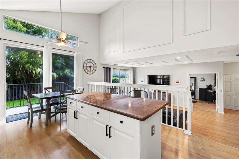 Image 9 of 39 For 6570 Waverly Lane