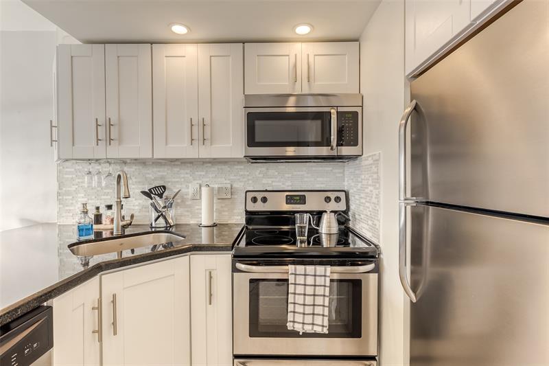Image 17 of 42 For 2900 30th St  7d