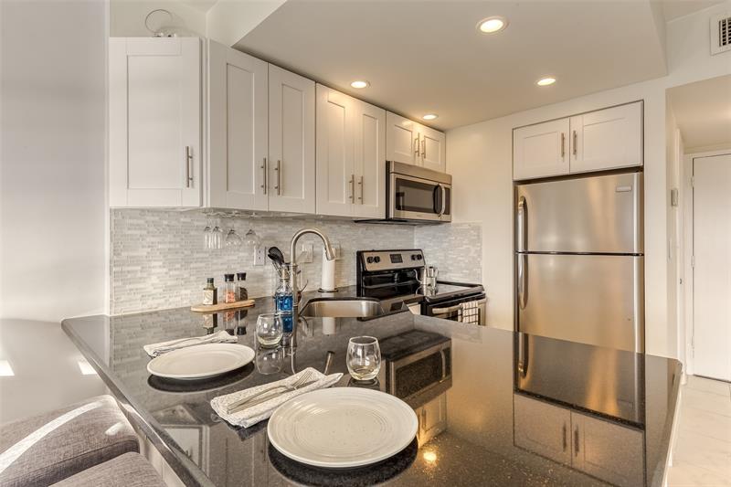 Image 18 of 42 For 2900 30th St  7d