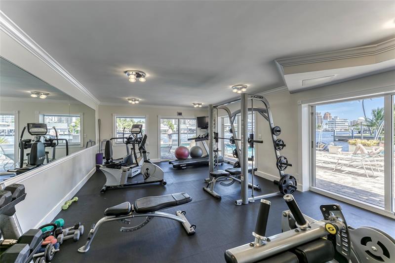 Image 23 of 42 For 2900 30th St  7d
