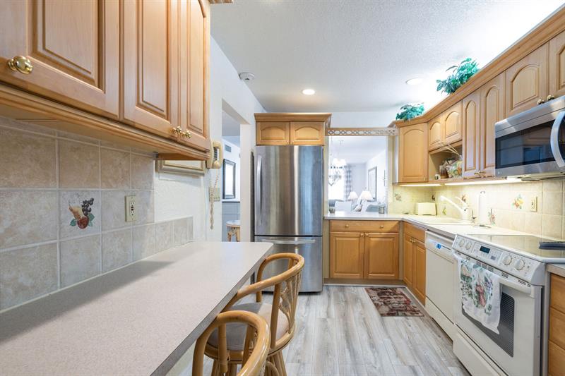 Image 16 of 32 For 3100 48th St  609