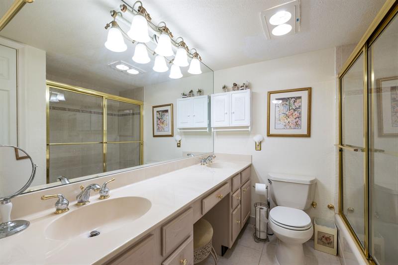 Image 24 of 32 For 3100 48th St  609