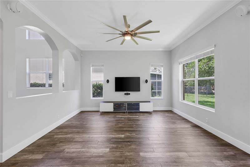 Image 10 of 44 For 4010 Key Lime Blvd