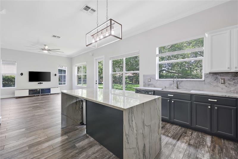 Image 14 of 44 For 4010 Key Lime Blvd