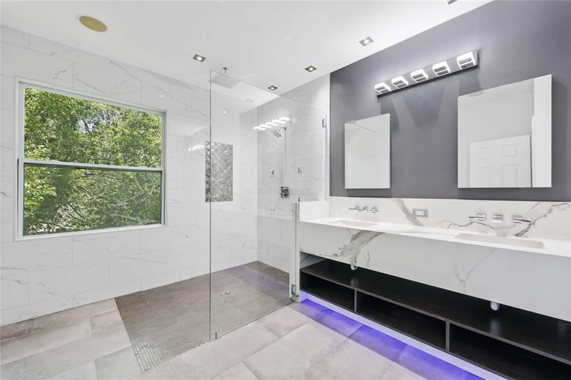 Image 32 of 44 For 4010 Key Lime Blvd
