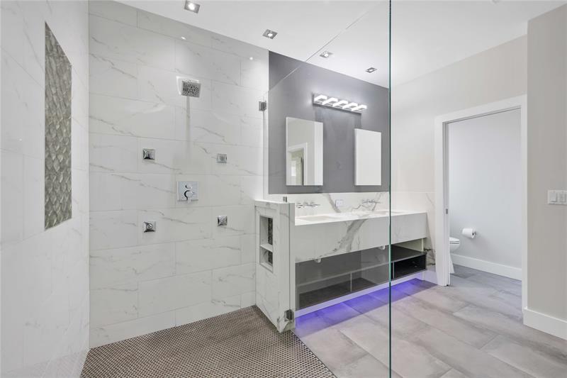 Image 34 of 44 For 4010 Key Lime Blvd