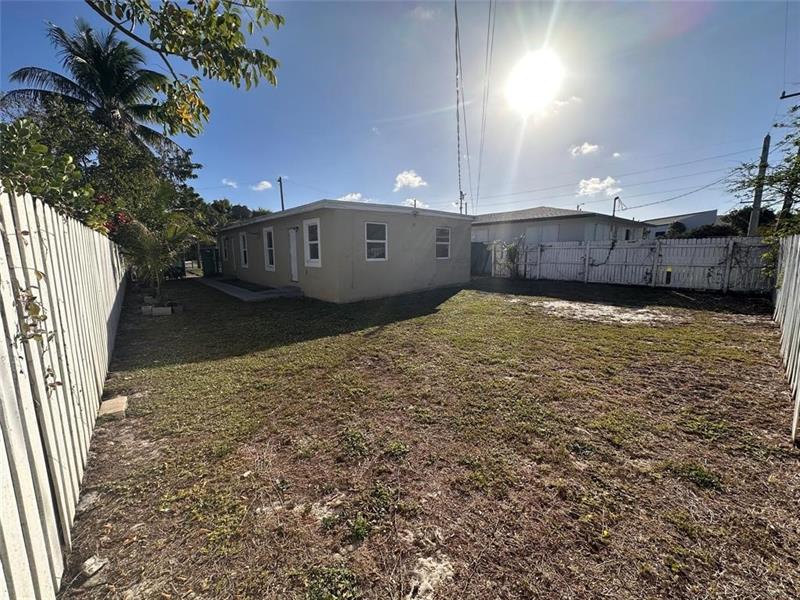 Details for 728 6th St  B, Dania Beach, FL 33004
