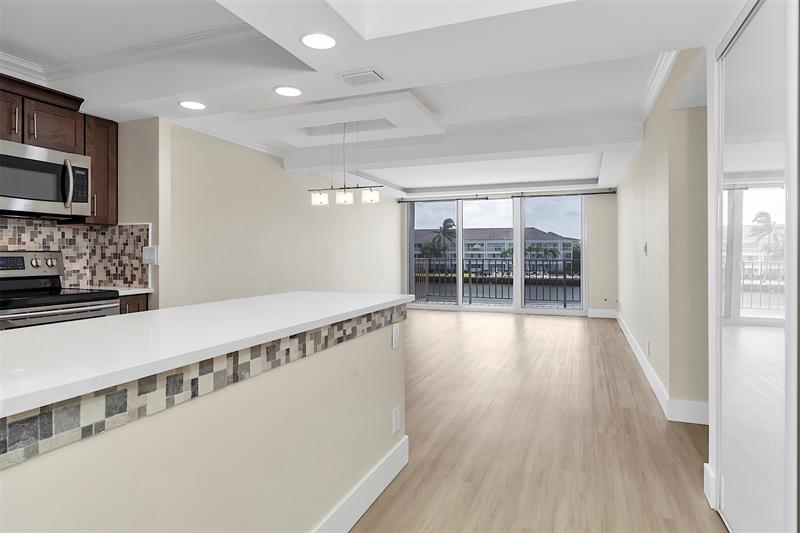 Image 10 of 54 For 3233 32nd Ave  204