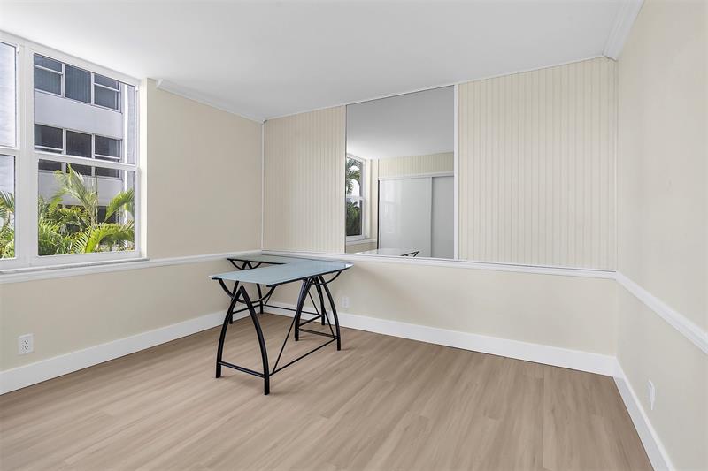 Image 22 of 54 For 3233 32nd Ave  204