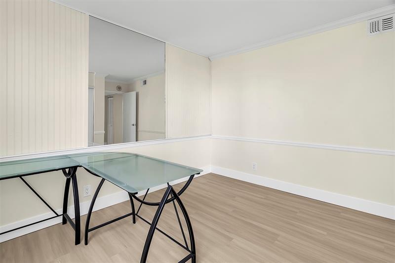 Image 24 of 54 For 3233 32nd Ave  204