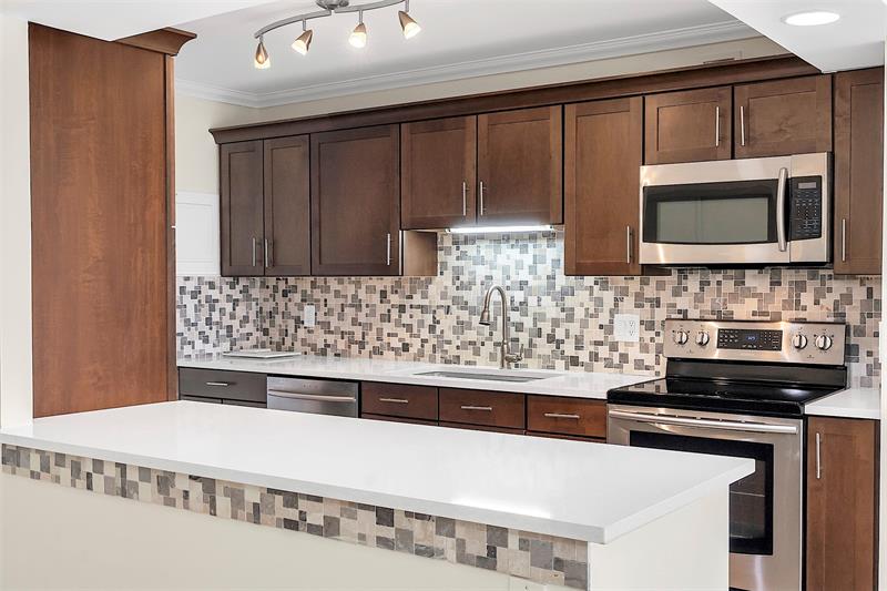 Image 3 of 54 For 3233 32nd Ave  204