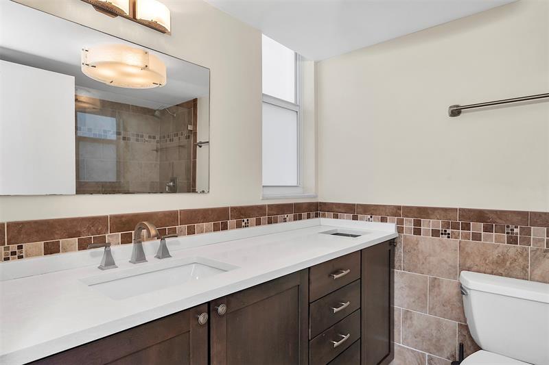 Image 31 of 54 For 3233 32nd Ave  204