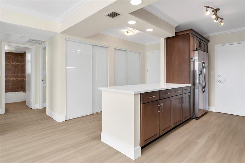 Image 9 of 54 For 3233 32nd Ave  204