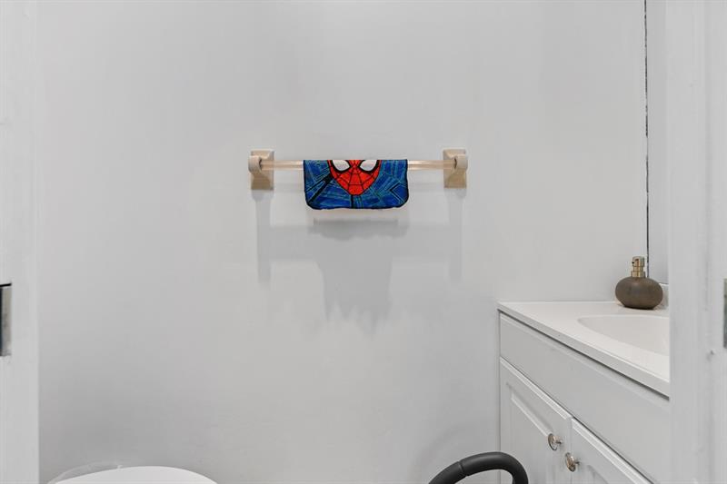 Image 18 of 44 For 10531 159th Ct