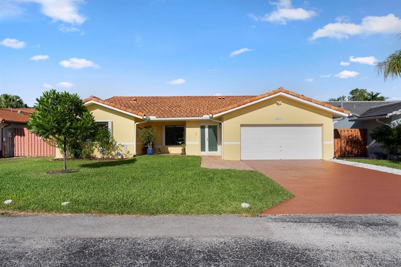 Image 4 of 44 For 10531 159th Ct