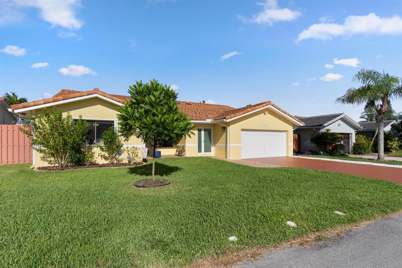 Image 5 of 44 For 10531 159th Ct