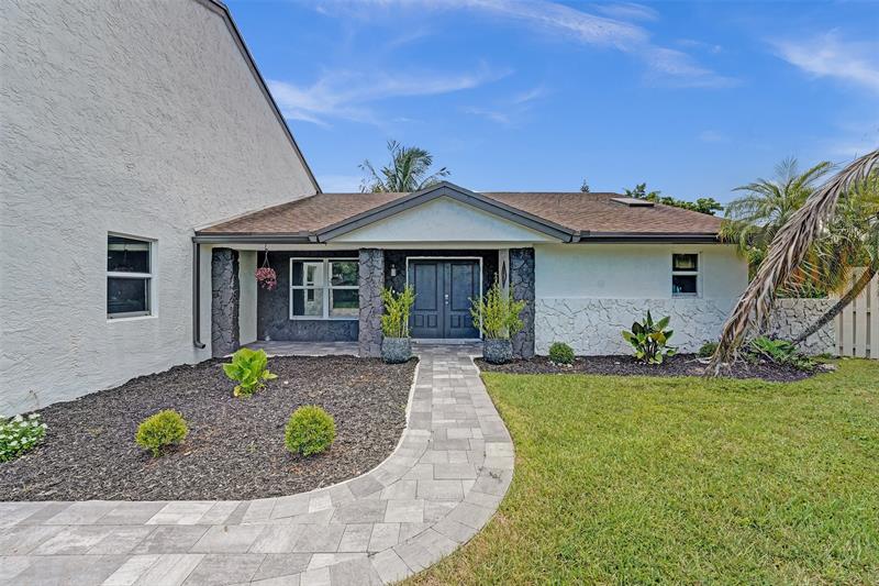 Details for 13840 Roanoke St, Davie, FL 33325