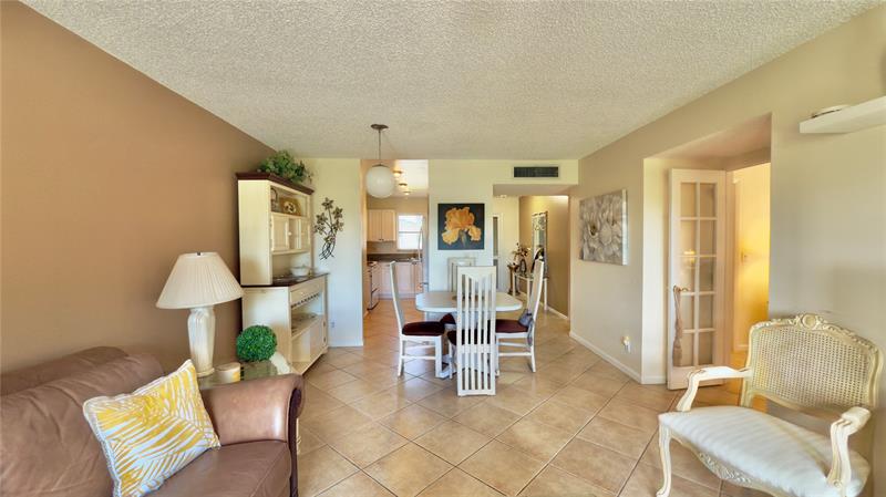 Image 13 of 34 For 7708 Margate Blvd  C 3-7