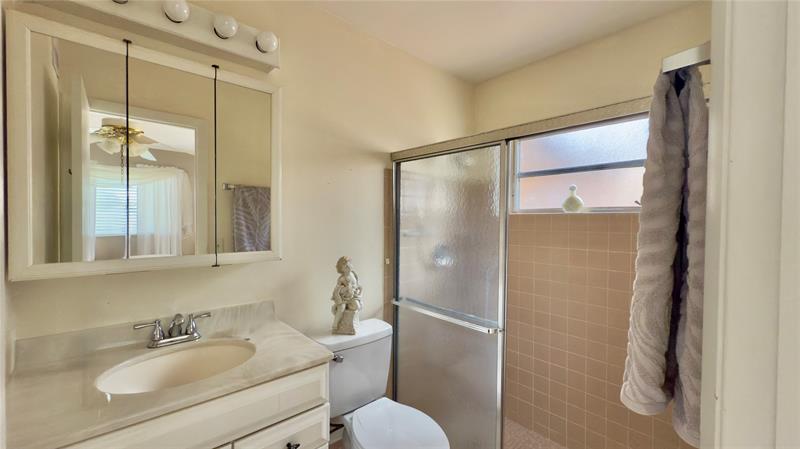 Image 21 of 34 For 7708 Margate Blvd  C 3-7
