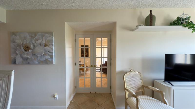 Image 22 of 34 For 7708 Margate Blvd  C 3-7