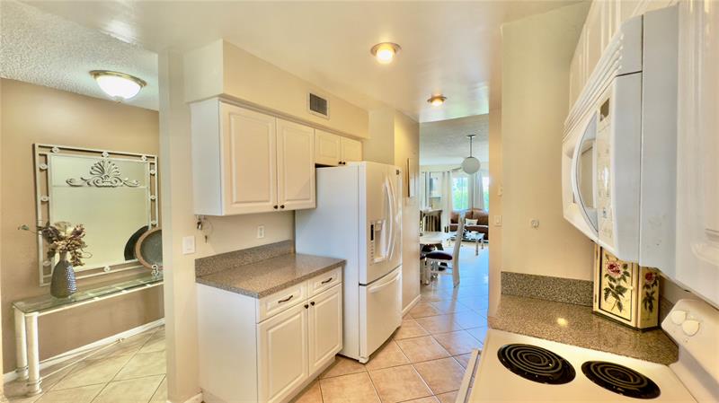 Image 8 of 34 For 7708 Margate Blvd  C 3-7