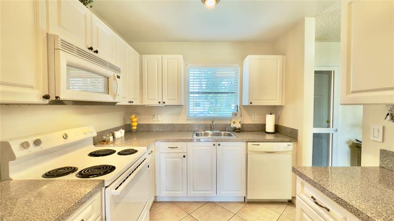 Image 9 of 34 For 7708 Margate Blvd  C 3-7