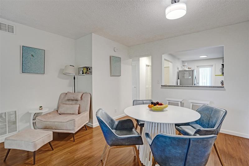 Image 12 of 34 For 2350 14th Street Cswy  203