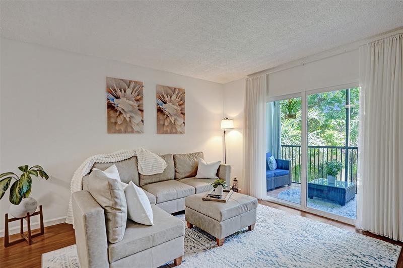 Image 16 of 34 For 2350 14th Street Cswy  203