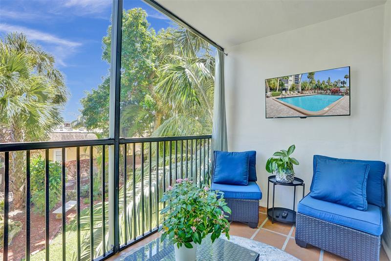 Image 3 of 34 For 2350 14th Street Cswy  203