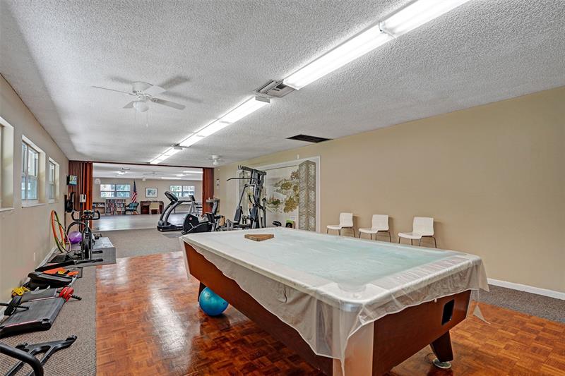 Image 33 of 34 For 2350 14th Street Cswy  203