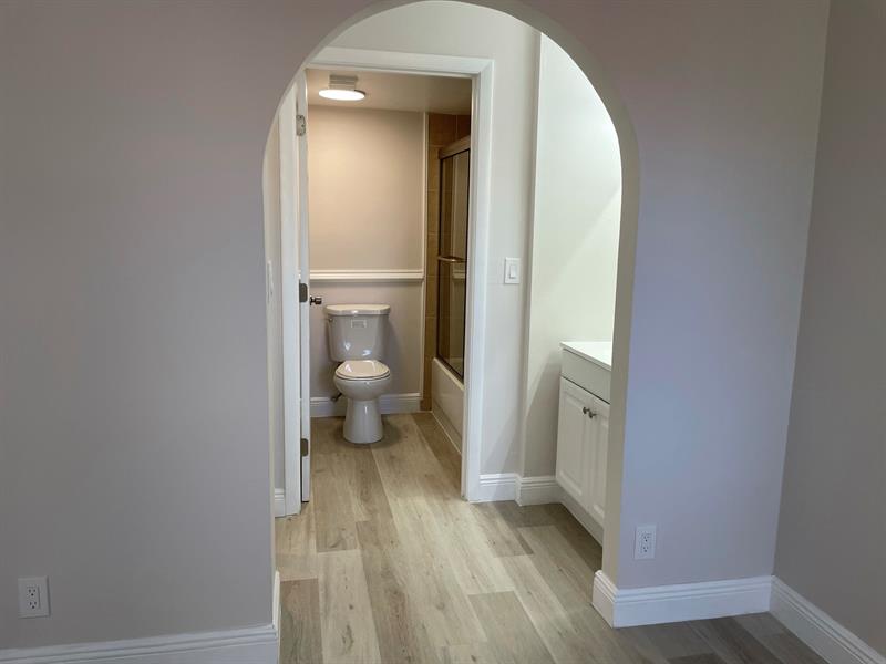 Image 38 of 49 For 5741 Riverside Dr  101-a
