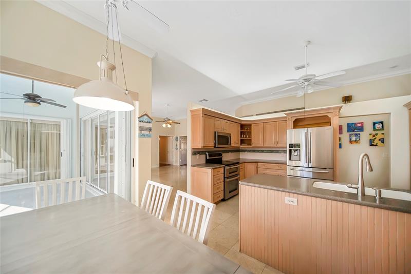 Image 21 of 61 For 7305 Elyse Circle
