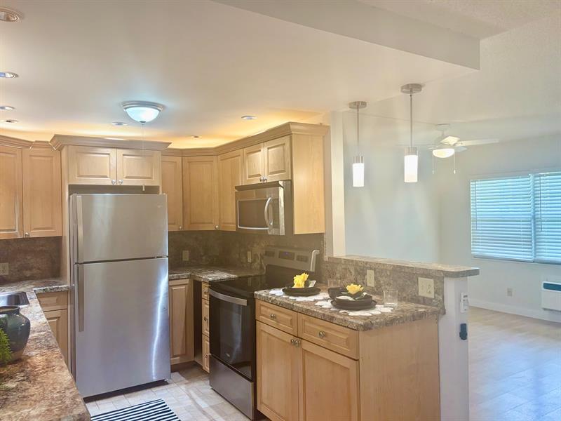 Image 3 of 19 For 135 Mansfield D  135