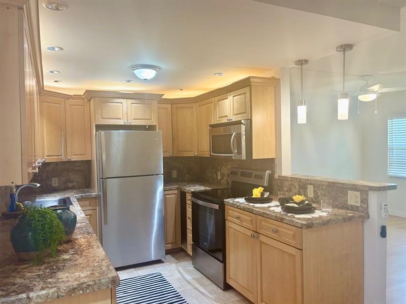 Image 4 of 19 For 135 Mansfield D  135