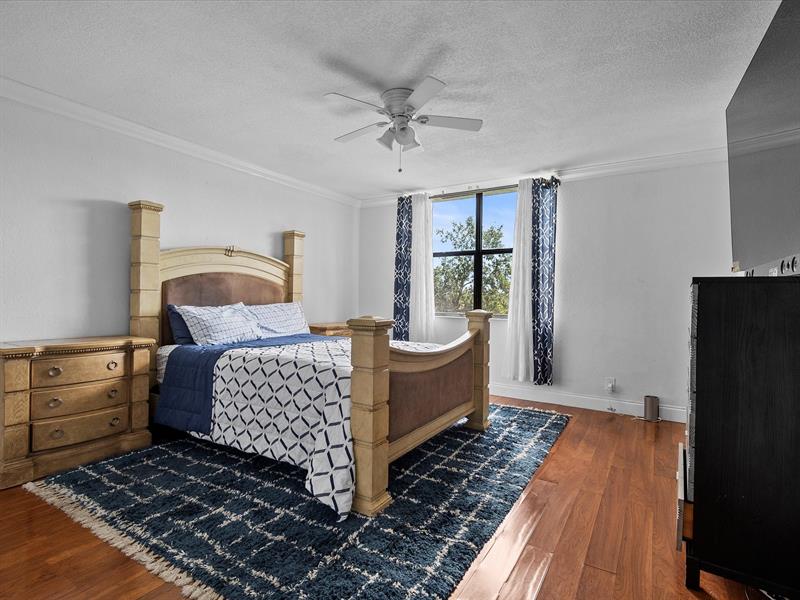 Image 14 of 27 For 4134 Carambola Cir  H403