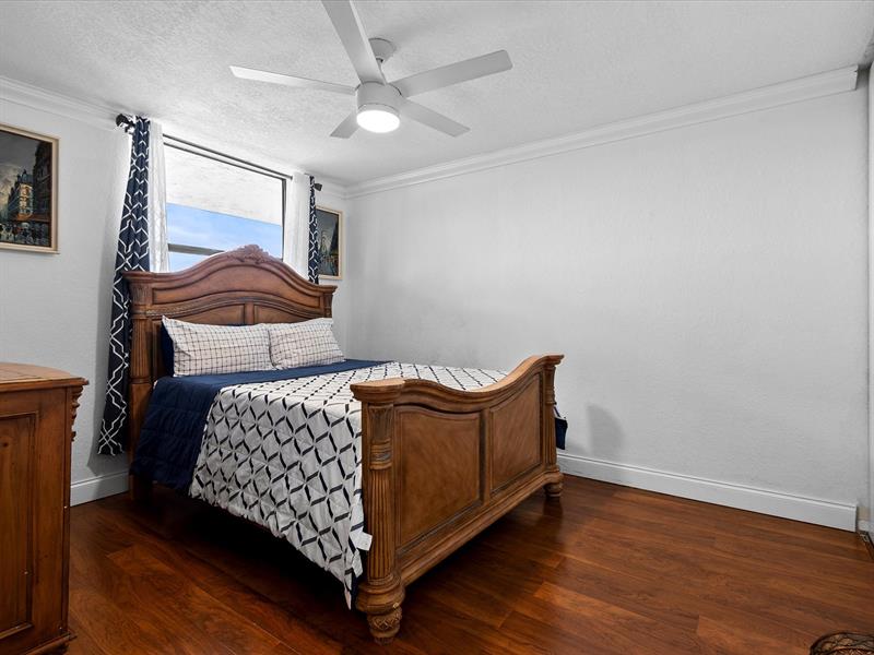 Image 17 of 27 For 4134 Carambola Cir  H403