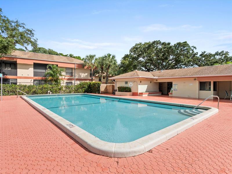 Image 21 of 27 For 4134 Carambola Cir  H403